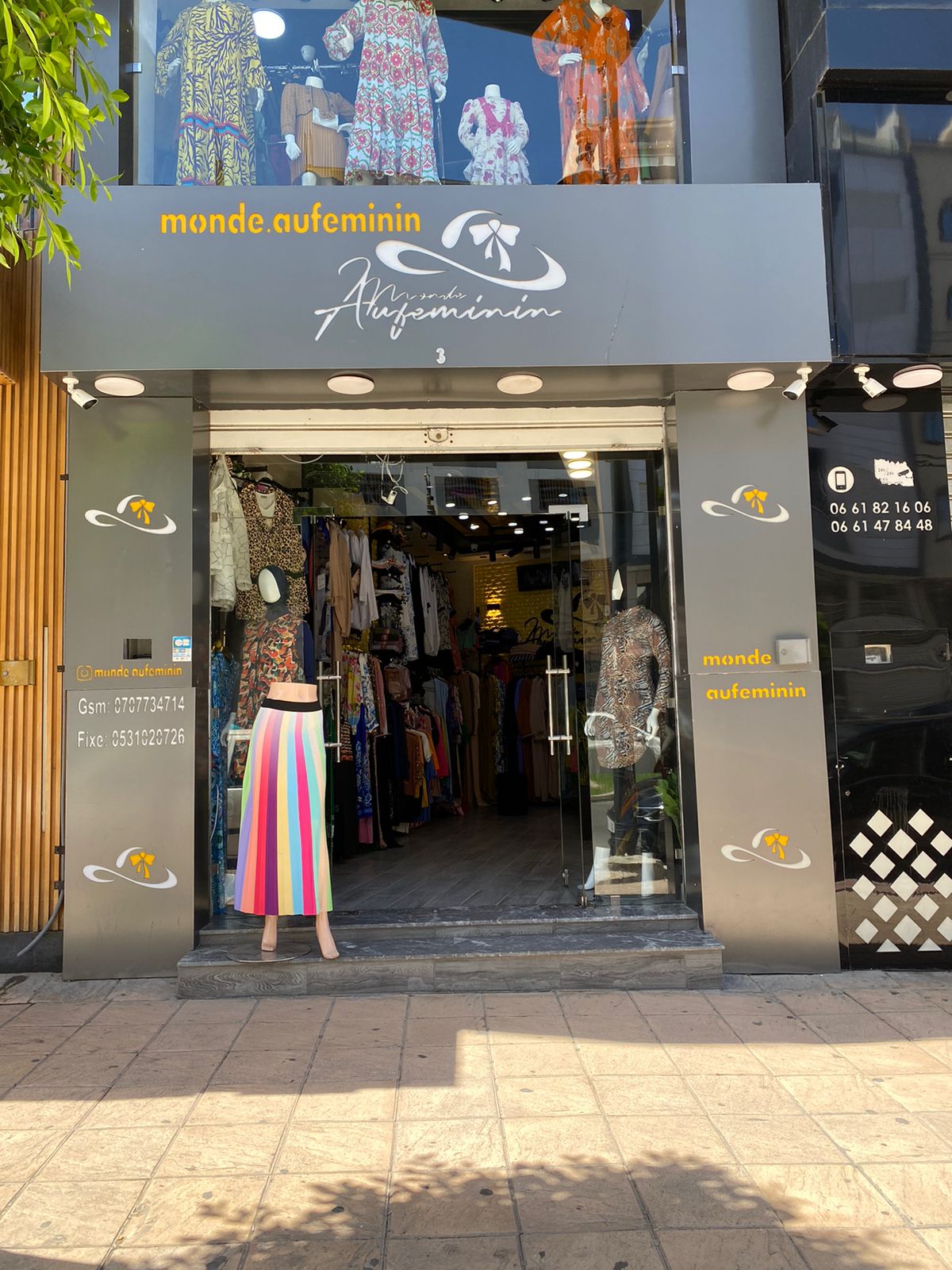 Magasin de vente vêtements Femmes
