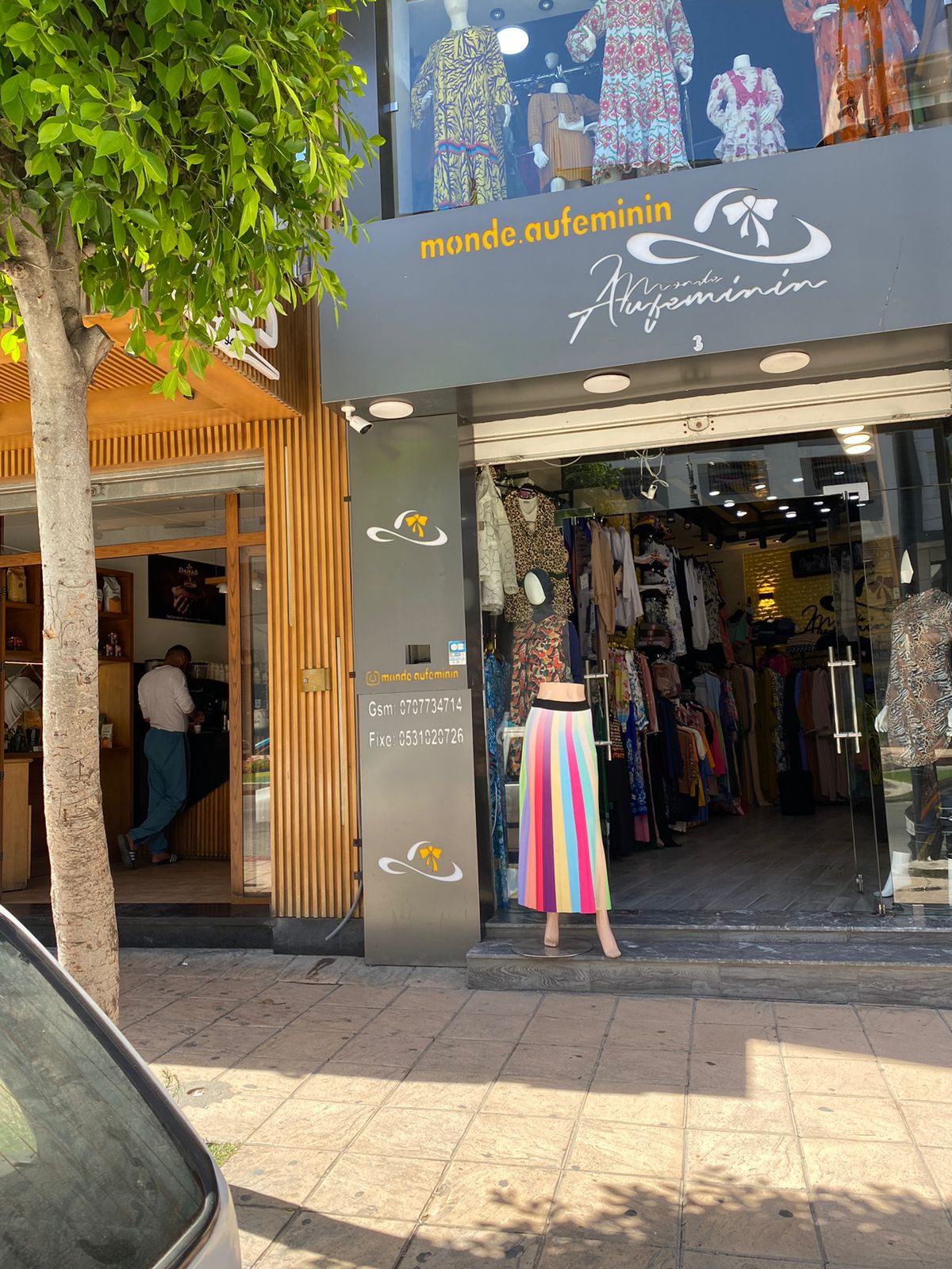 Magasin de vente vêtements Femmes