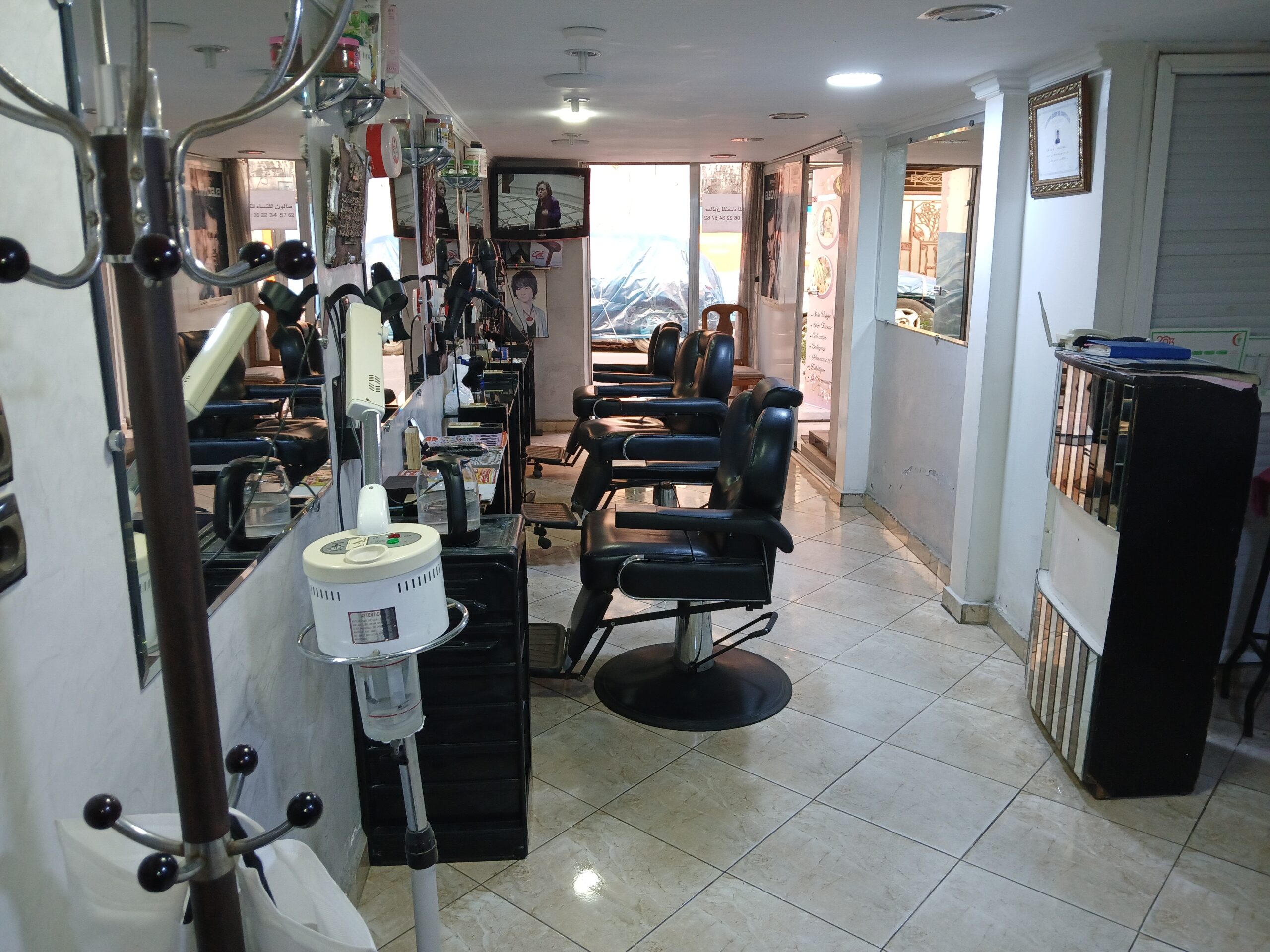 Salon de Coiffure à vendre
